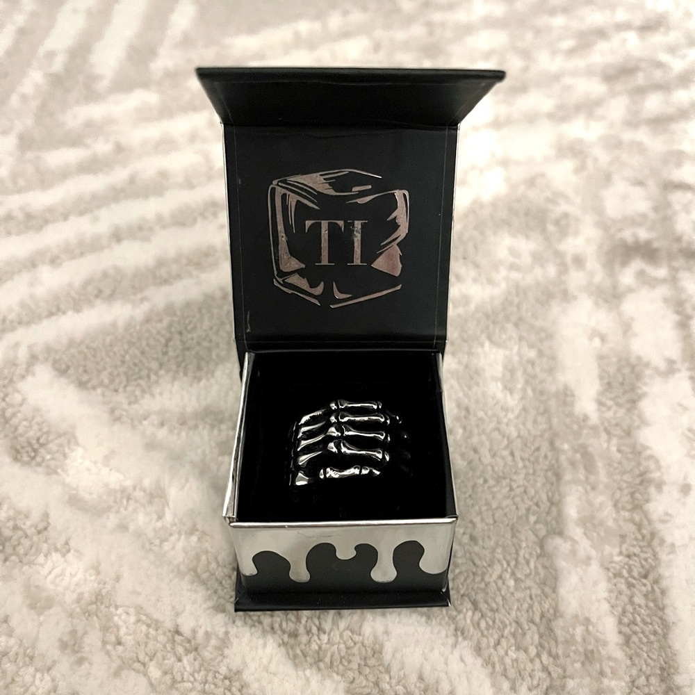 Tristen Ikaika MR. SKELETON ring size 11